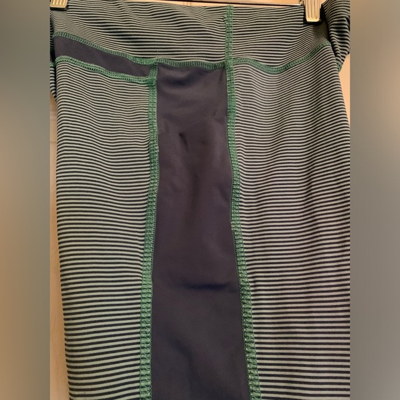 Carve Designs UPF Protection Capris Swim Yoga - Picture 8 of 9